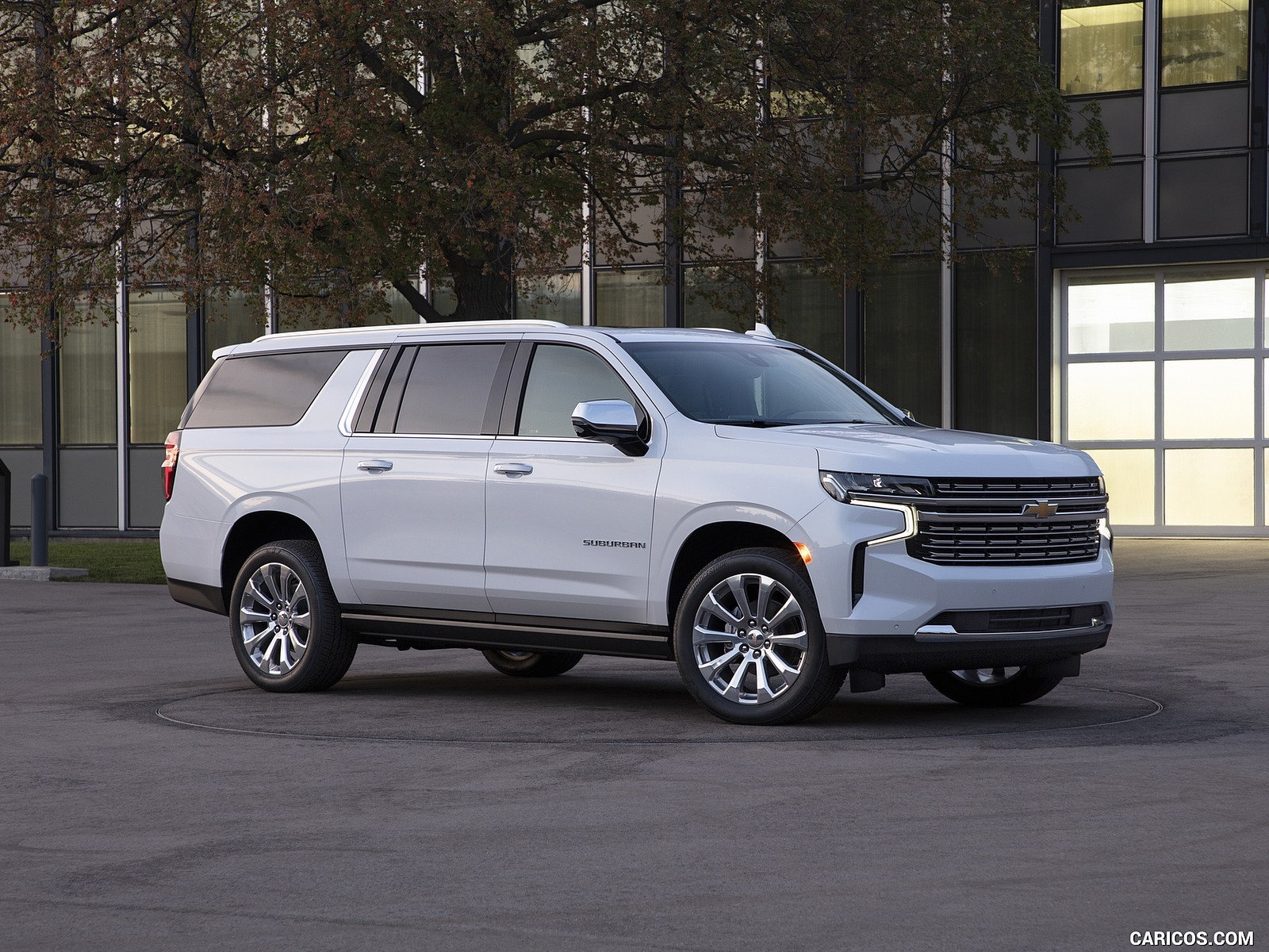 2021_chevrolet_suburban_8_1600x1200